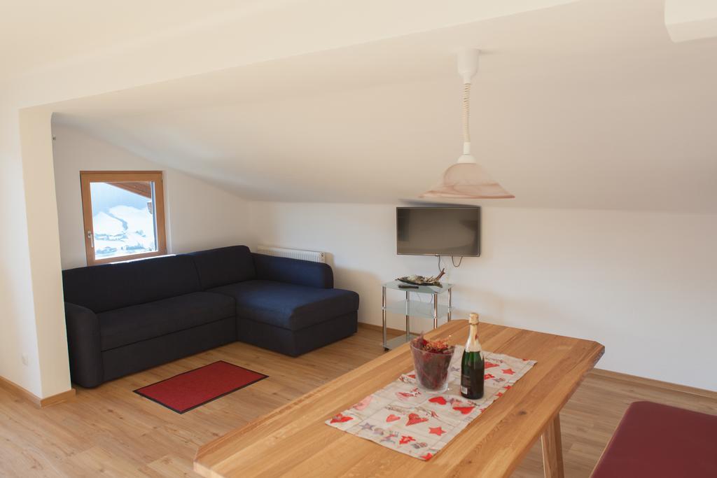 Hohe Tauernblick Apartment มิทเทอร์ซิลล์ ภายนอก รูปภาพ